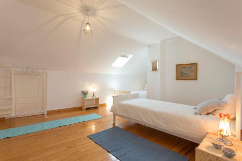 Spacious Alfama Duplex, By TimeCooler