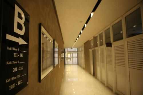 Imagen de la galería de Twin Towers Hotel City & Beach Resort, en Shëngjin