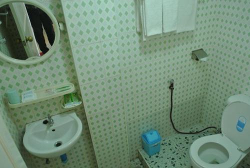 Koupelna v ubytování Hotel Shwe Eain Taw