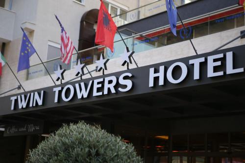 Imagen de la galería de Twin Towers Hotel City & Beach Resort, en Shëngjin
