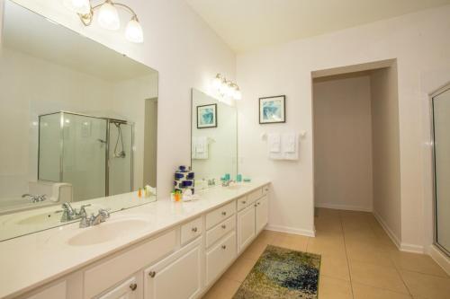 Vista Cay at Epic Universe - Luxury 4 bedroom condo photo 18