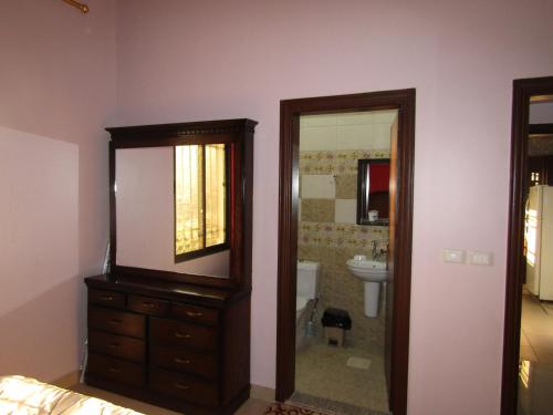 Ванная комната в Petra Crystal hotel