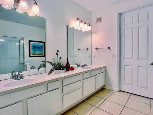 Foto dalla galleria di Vista Cay Luxury 4 bedroom condo (#3099) a Orlando