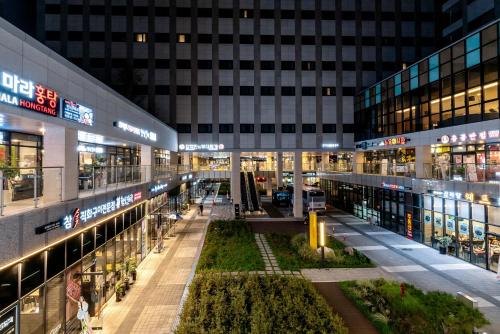 a large shopping mall with a lot of buildings at Howard Johnson by Wyndham Incheon Airport in Incheon