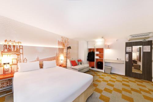 Gallery image of B&B HOTEL Albi in Albi