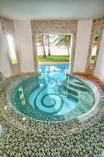 Πισίνα στο ή κοντά στο The Maji Beach Boutique Hotel -Adults Only