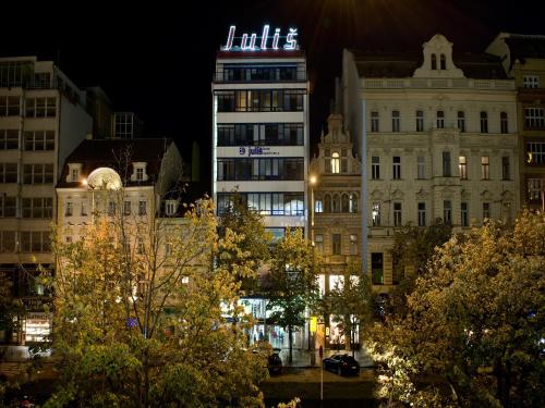 Budova, kde se hotel nachází