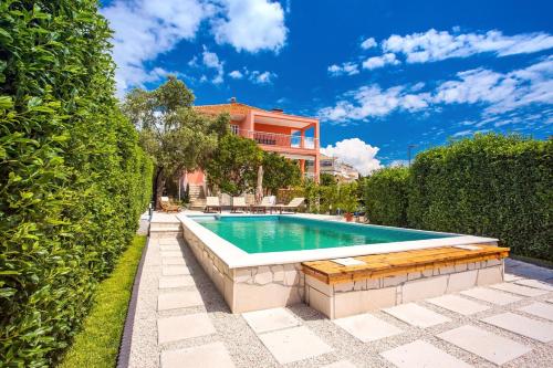 Villa Dawn