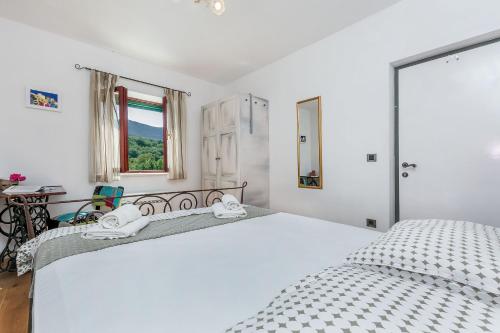 Postel nebo postele na pokoji v ubytování Villa Holiday home Zvecanje