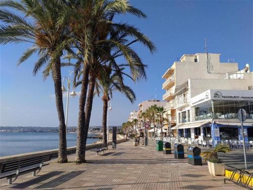 Bright spacious 2 BDR Apt, near Arenal beach Javea , + FREE parking