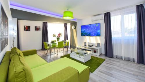 Istumisnurk majutusasutuses City Center Suite With Terrace