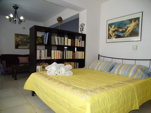 Posteľ alebo postele v izbe v ubytovaní Dreamy studio with private garden