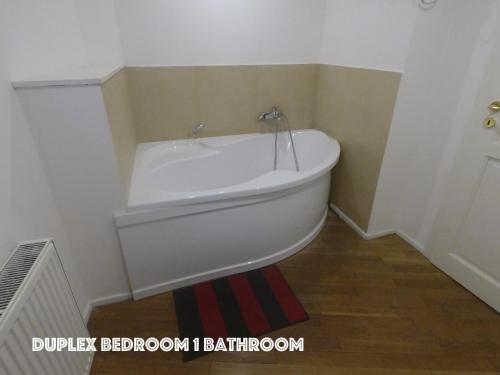 Ванная комната в DN Pub Apartments