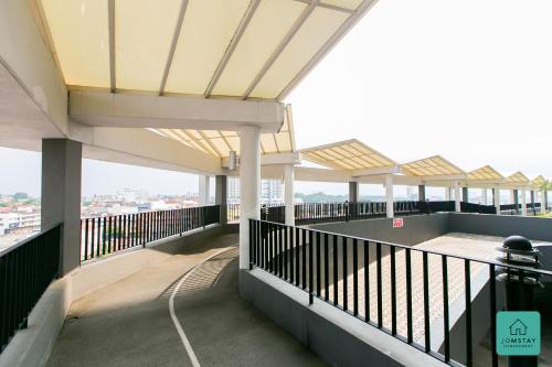Balkón nebo terasa v ubytování JOMSTAY Octagon Ipoh Suites