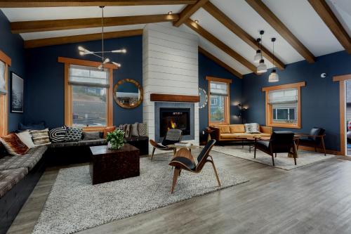 Χώρος καθιστικού στο The Coho Oceanfront Lodge