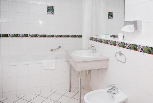 A bathroom at Hotel Rezydencja
