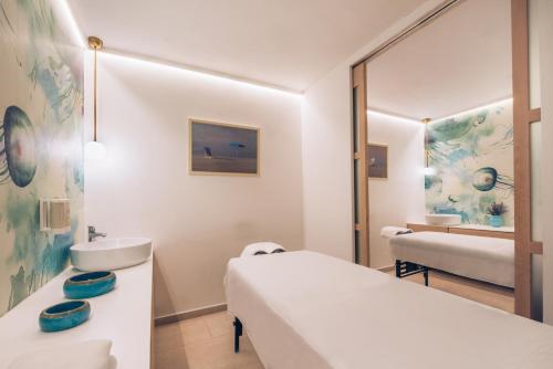 Φωτογραφία από το άλμπουμ του Iberostar Waves Herceg Novi All Inclusive στο Χέρτσεγκ Νόβι