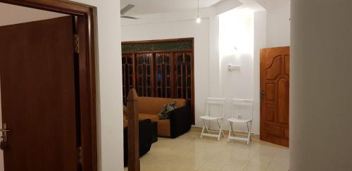 Ruang duduk di Nature Villa