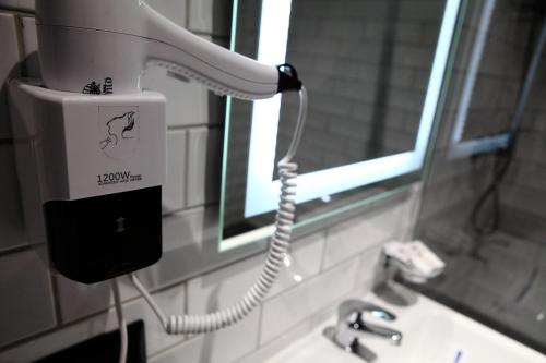 Un baño de Tulip Residence & Spa Hotel