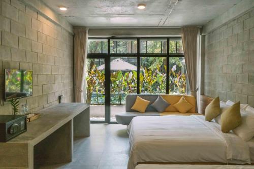 Gallery image of Larimar Hotel & Resort in Phnom Penh