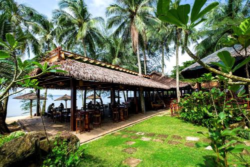 Gallery image of Coco Palm Beach Resort & Spa in Phu Quoc