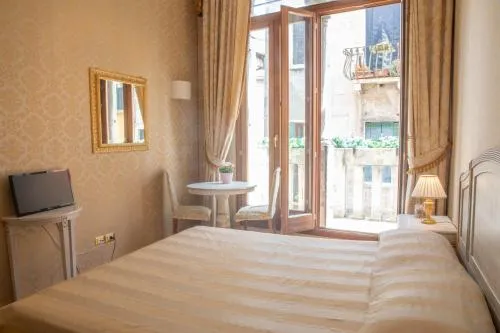 Dimora Al Doge Beato Canal View photo 34
