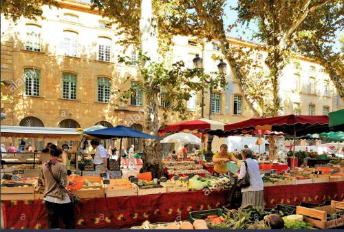Beau 3 pièces 83 m2 au coeur du centre historique d'Aix en Provence