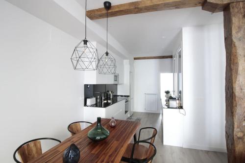 Ett kök eller pentry på SunSet Bastian Apartment