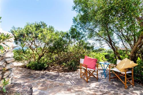 Κήπος έξω από το su mari su entu Isola di Sant'Antioco villa con accesso diretto al mare