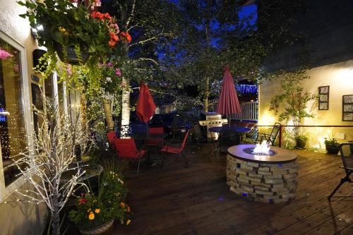 Κήπος έξω από το Frisco Inn on Galena