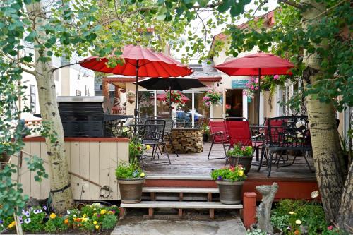 Κήπος έξω από το Frisco Inn on Galena