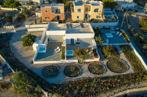 Gallery image of Majestic Sky Luxury Suites in Megalokhori