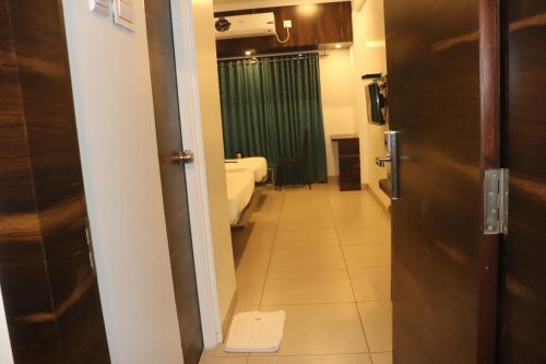 Un baño de Hotel Venkateshwar
