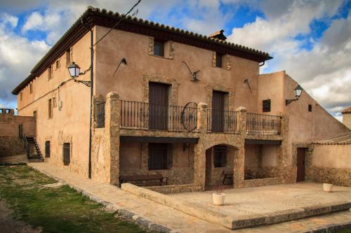 CASA RURAL MASIA LOS CAMINEROS, Cella, Spain ...