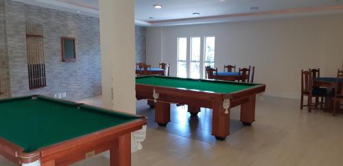 GOLDEN LAKE RESIDENCE tesisinde bir bilardo masası