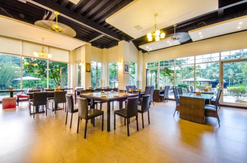 Restaurant o iba pang lugar na makakainan sa Butchard Villas