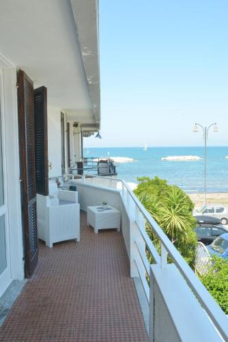 a balcony with a view of the ocean at 100 passi dal mare in Agropoli