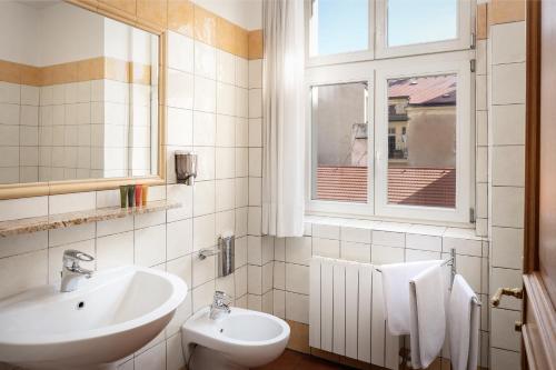 Koupelna v ubytování Hotel Caesar Prague