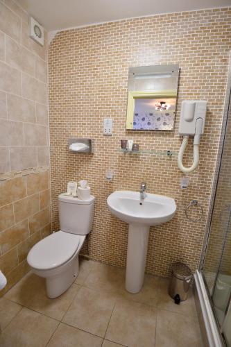 Angmering Manor Hotelにあるバスルーム