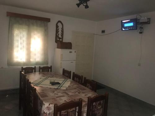 Μια τηλεόραση ή/και κέντρο ψυχαγωγίας στο Pataki Kulcsosház