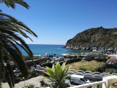 Vista generica sul mare o vista sul mare dall'interno del residence