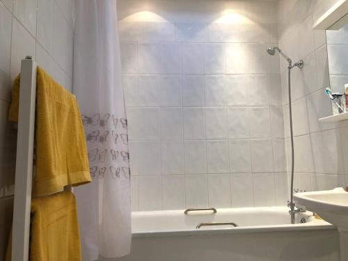 Ein Badezimmer in der Unterkunft Luxury Central London 3 Bedroom Family House