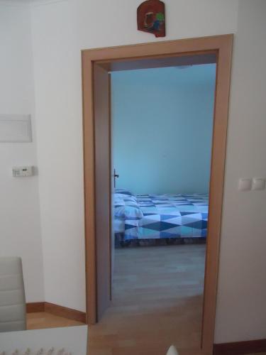 Ένα ή περισσότερα κρεβάτια σε δωμάτιο στο Holiday Home Neokrnjena Narava