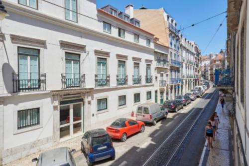 Stunning Apartment near Chiado