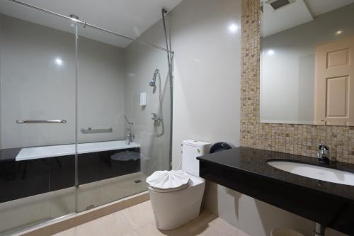 Koupelna v ubytování Greenview Ekkamai10 Suite
