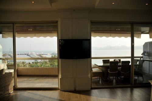 Gallery image of Seaview Apartment La Réale Croisette in Cannes