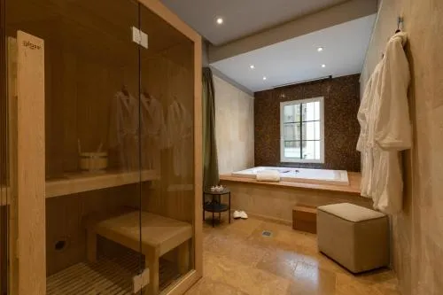 Donati Luxury Tower Suites photo 52