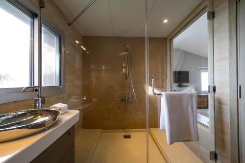 Phòng tắm tại Urban Faqra Hotel