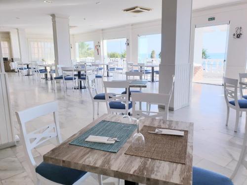 Zdjęcie z galerii obiektu Hotel Santa Rosa w mieście Torrox Costa