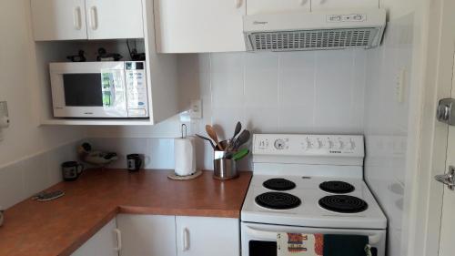Кухня или мини-кухня в Rivendell

